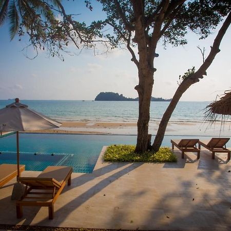 The Nest Private Beach Resort Chumphon Exteriör bild