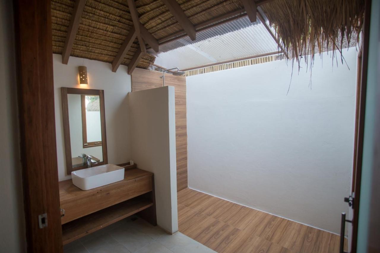 The Nest Private Beach Resort Chumphon Exteriör bild