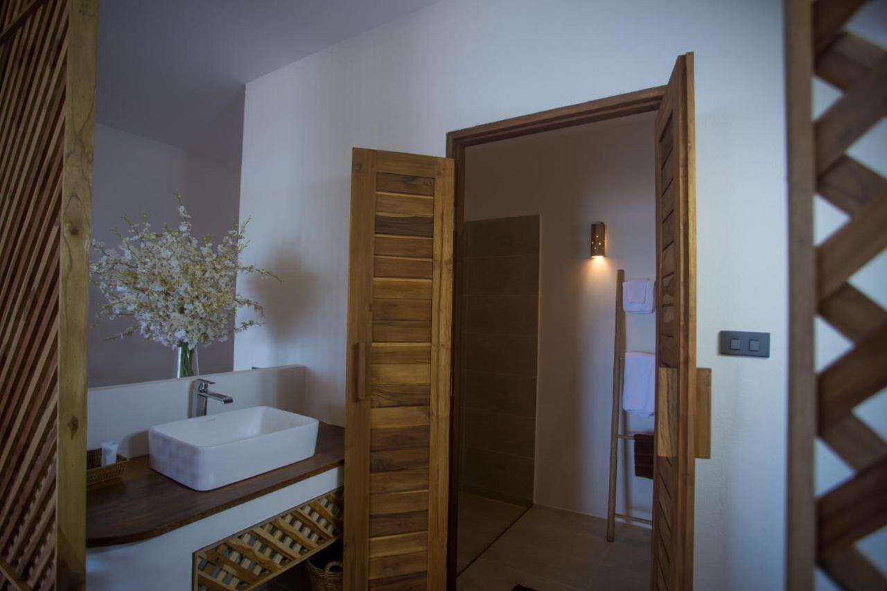 The Nest Private Beach Resort Chumphon Exteriör bild